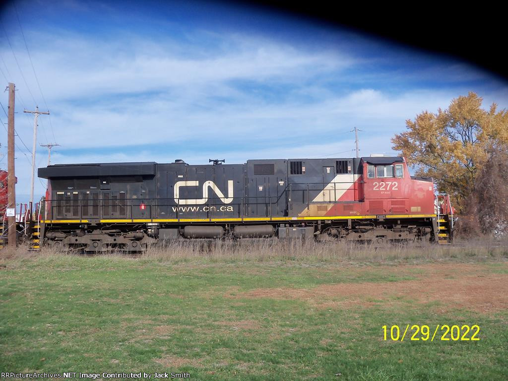 CN 2272